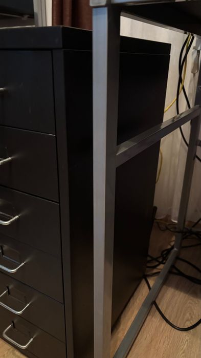 черно нощно шкафче IKEA