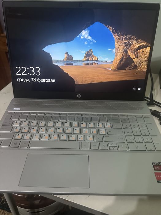 Noutbook HP sotiladi