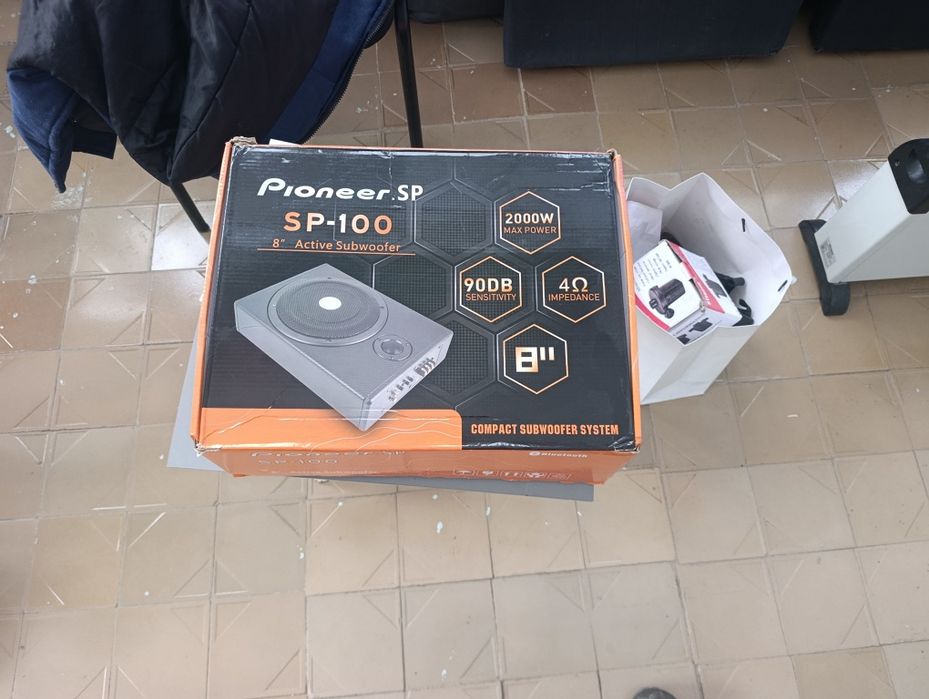 Саб под сиденье новый