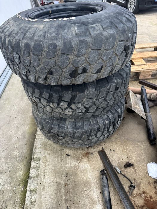 Vand anvelope 33x10,5 R15