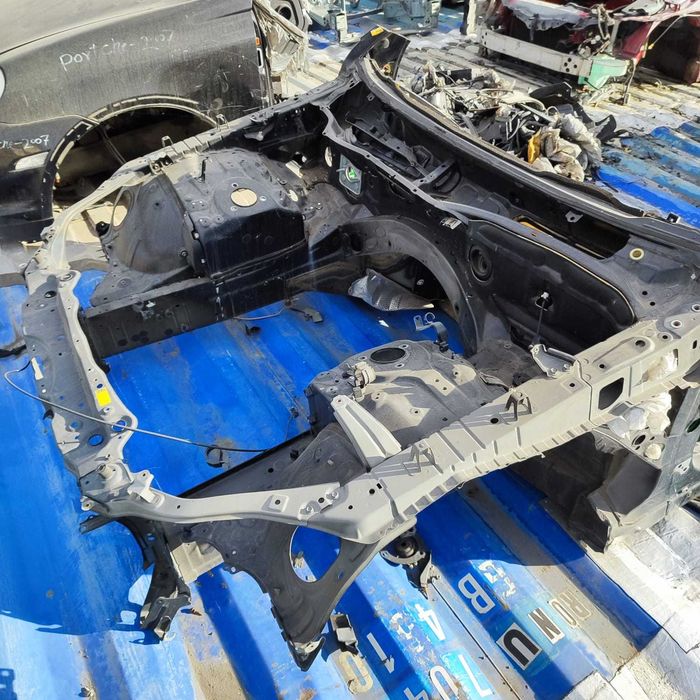 Передняя часть лонжерон телевизор стакан
 Lexus LS460 IV (06-09)