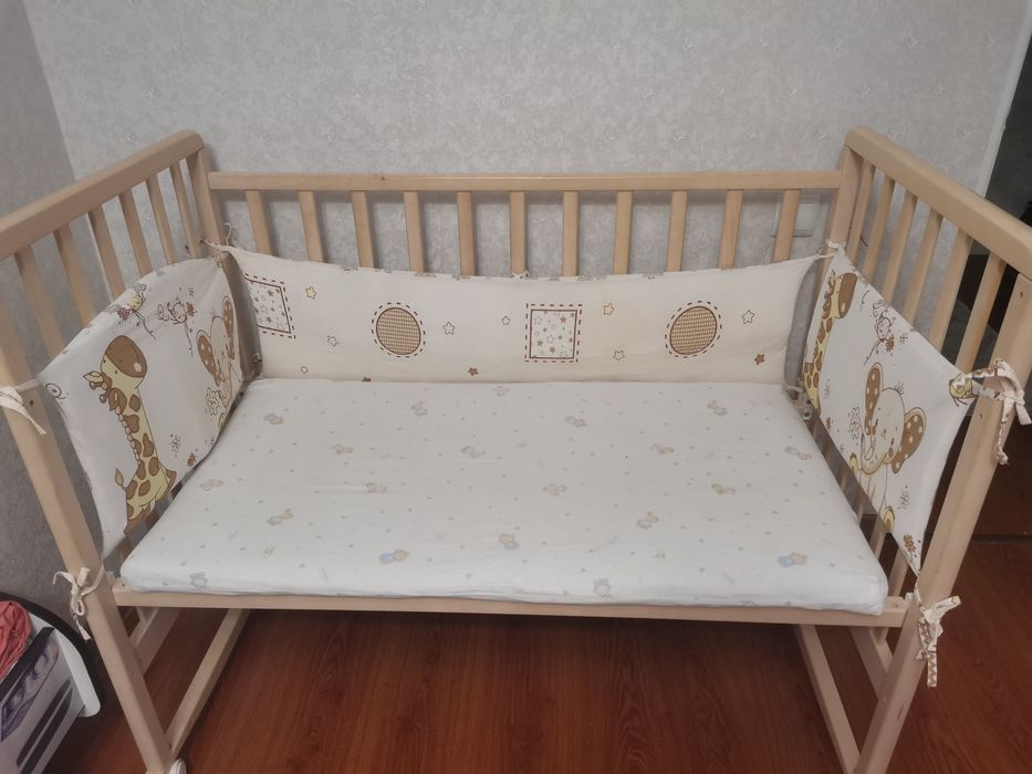 Детская кроватка