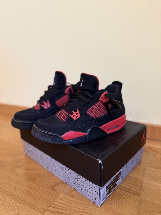 Air Jordan 4 Retro Red Thunder