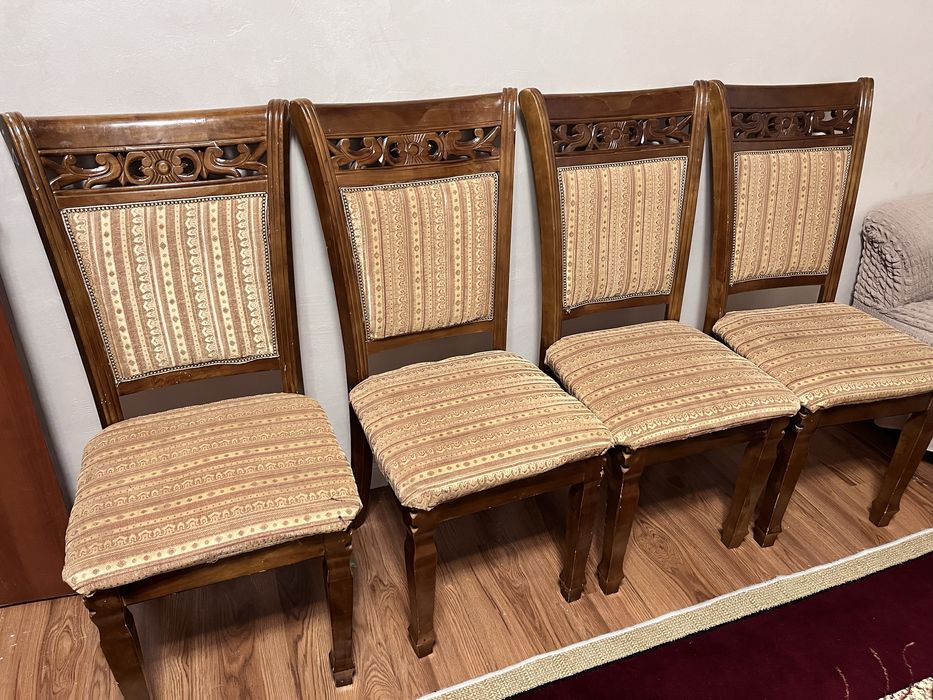 Продам стулья 8 шт