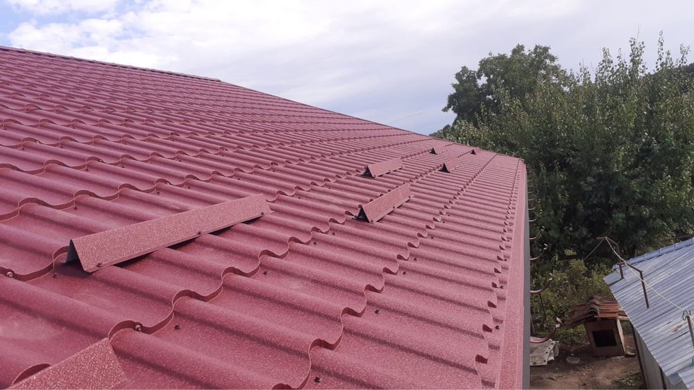 Reparatii acoperis montaj tigla metalica mansarde dulgherie hidroizola