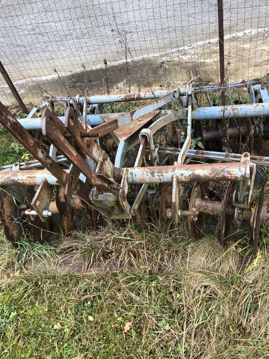 Vând tractor 445 în stare buna de functionare!!