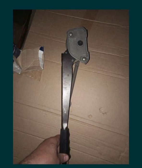 Рычаг стояночного тормоза