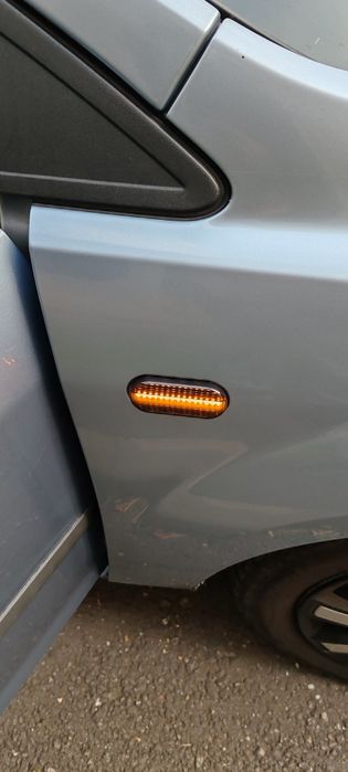 Semnalizari laterale pe led