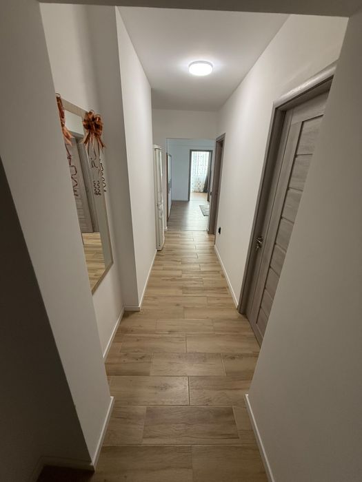 Inchiriez apartament cu 2 camere