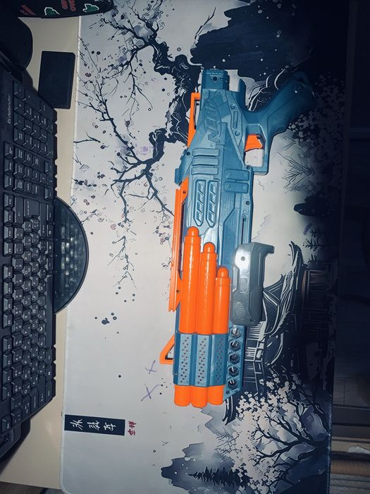 Продам Nerf в отличном состоянии