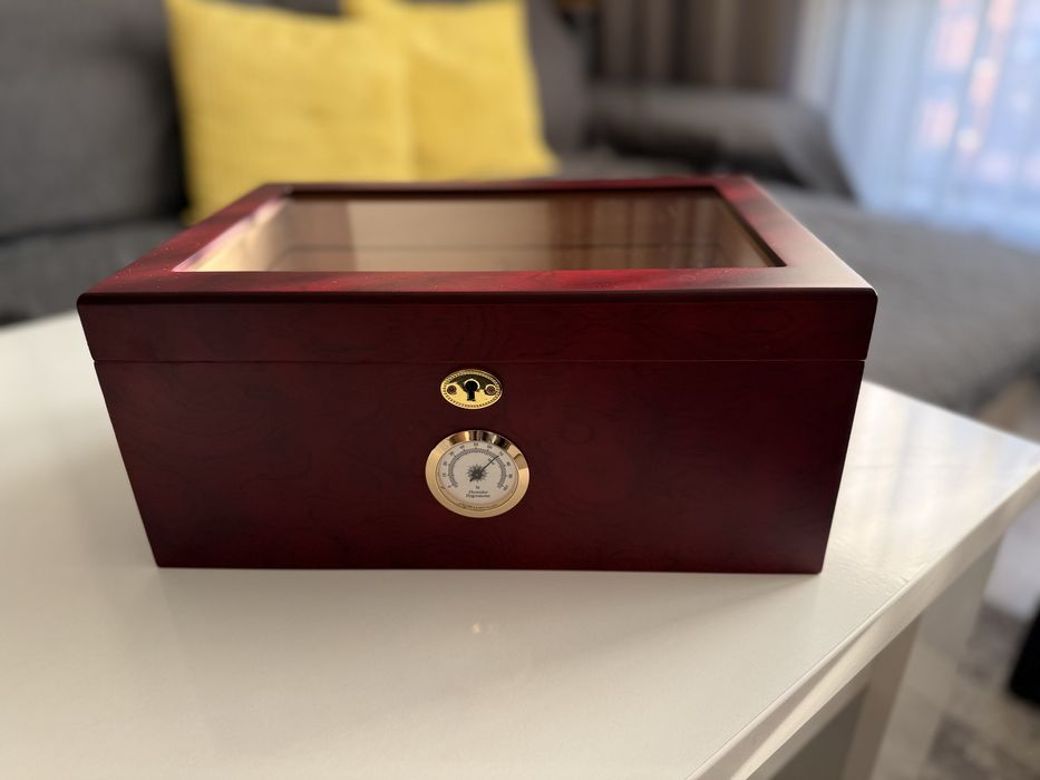 Хумидор за пури.