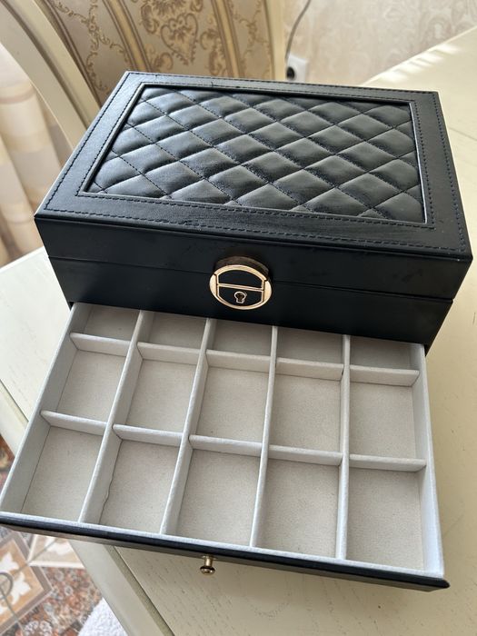 Шкатулка для украшений