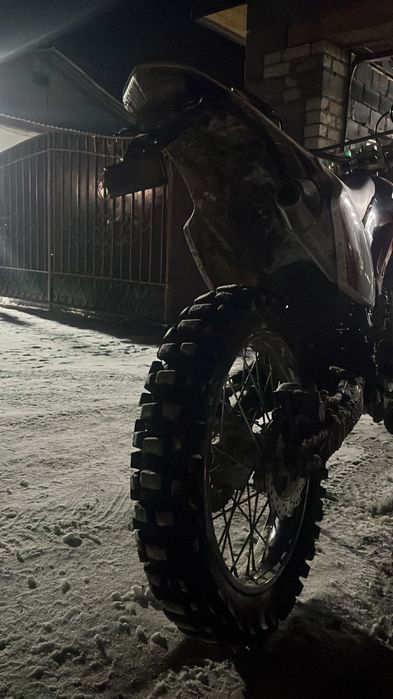 Продам мотоцикл 250 кубов