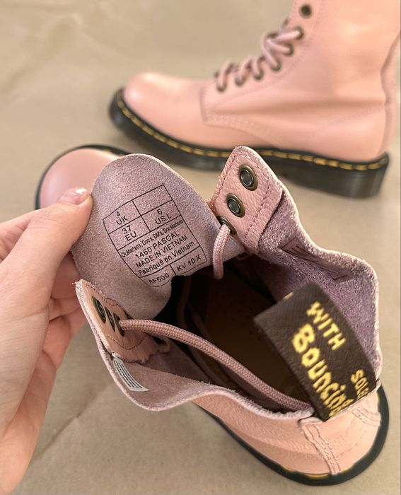 Кожаные ботинки Dr.Martens женские