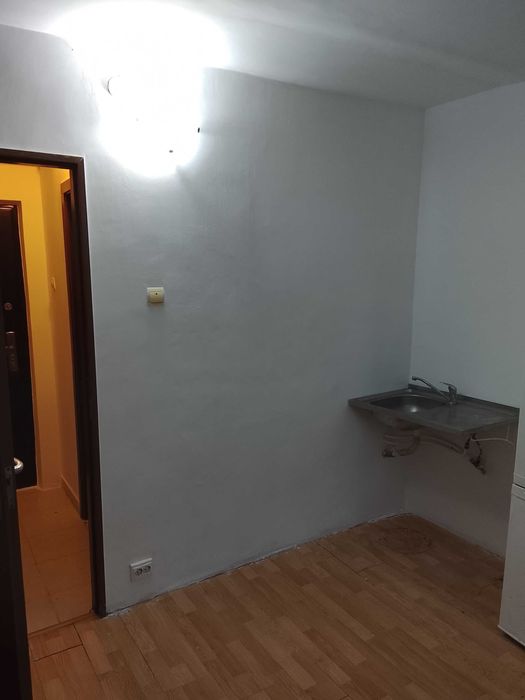 PF vand 2 camere cămin (unite) cu hol,baie și bucatarie32 mp parter
