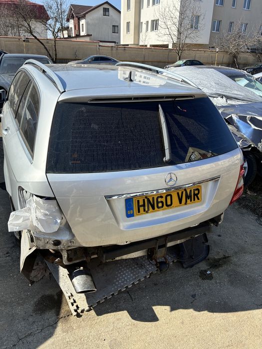 Dezmembrez Mercedes-benz C-class w204