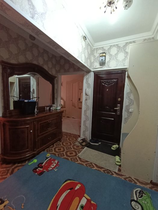 4-хкомн кв 10 мкр 30д