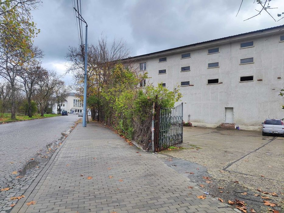 ЕРА МАКС Продава атрактивен бизнес имот - работещ до ЖП гара Ямбол