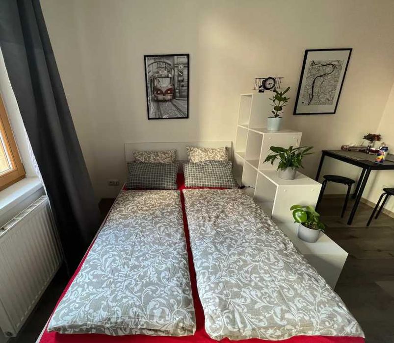 Дава се под наем Едностаен апартамент в Пловдив, Старият град - 43 кв.м за 183.6 € - Снимка #2