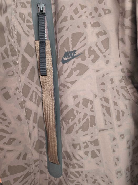 The Nike Storm Fit ADV jacket M large