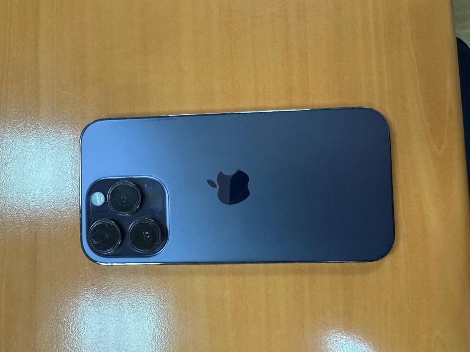 Iphone 14 pro purple