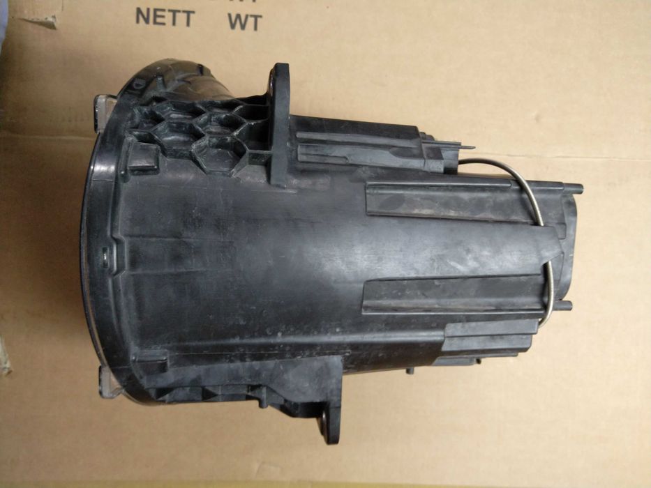 Фар десен за Mercedes-Benz G-Class (W463) 2019 година