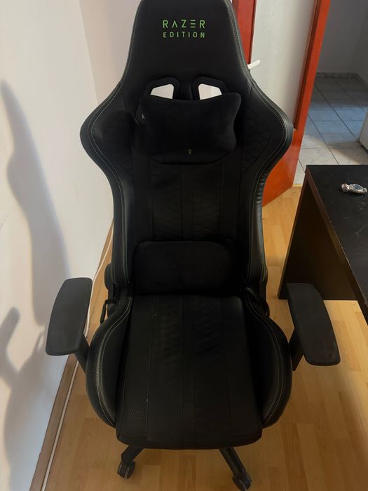 Scaun Gaming Razer
