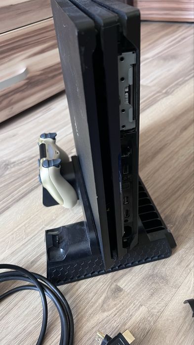 PlayStation 4 pro. 1 tb