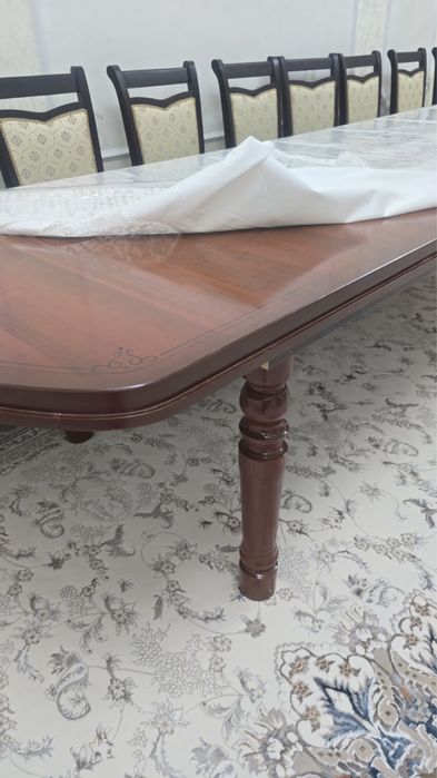 Очень красивая конечно же жля гостей самый раз