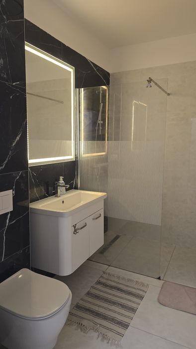 Închiriez apartament cu o camera