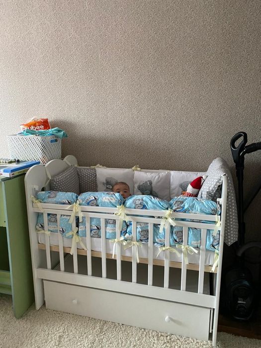 Продам детскую кроватку