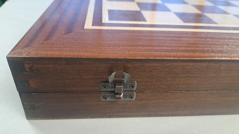 Нови Кутии за Шах и Табла 48×48 см  Орех/Махагон