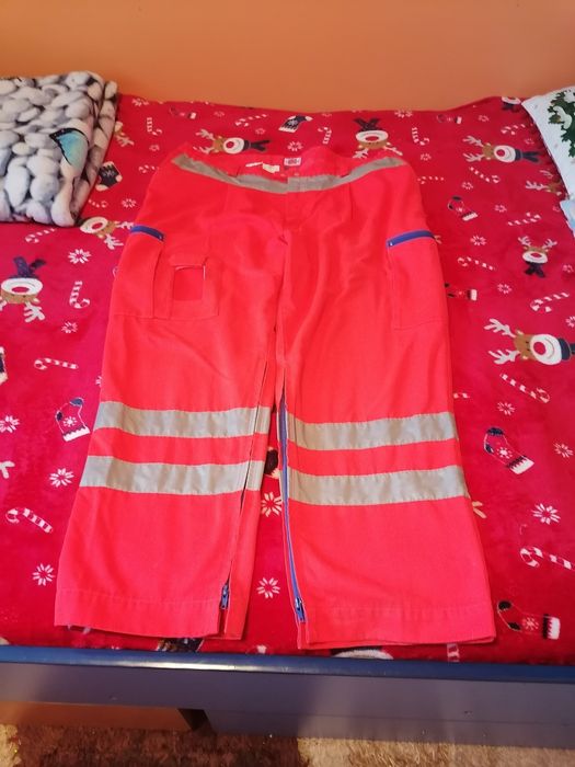 Pantaloni salopetă (mărimea 60)