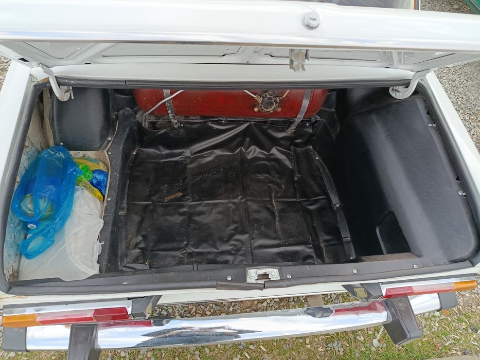 Jiguli vaz 2106 sotilasi