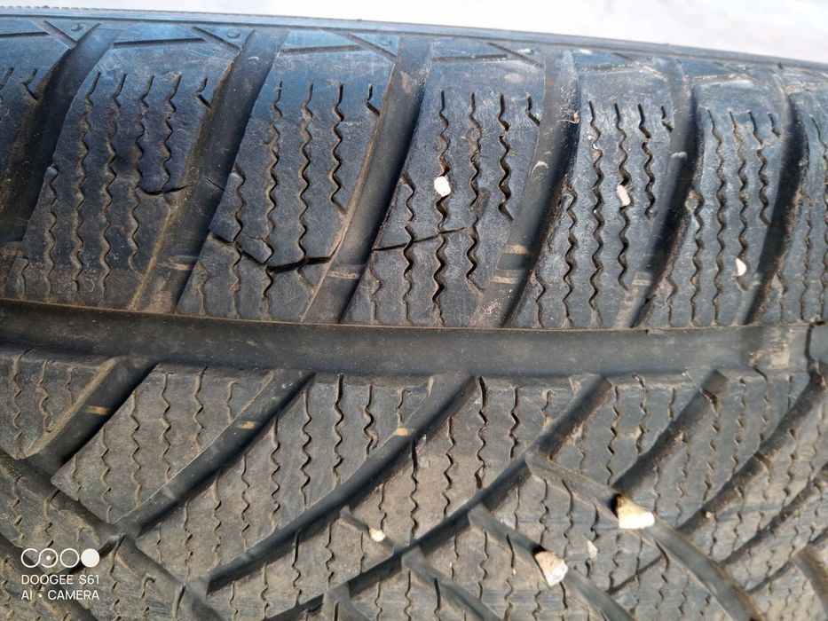 продам зимние б.у. шины в отличном состоянии
