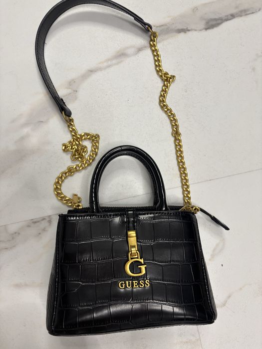Дамска чанта guess