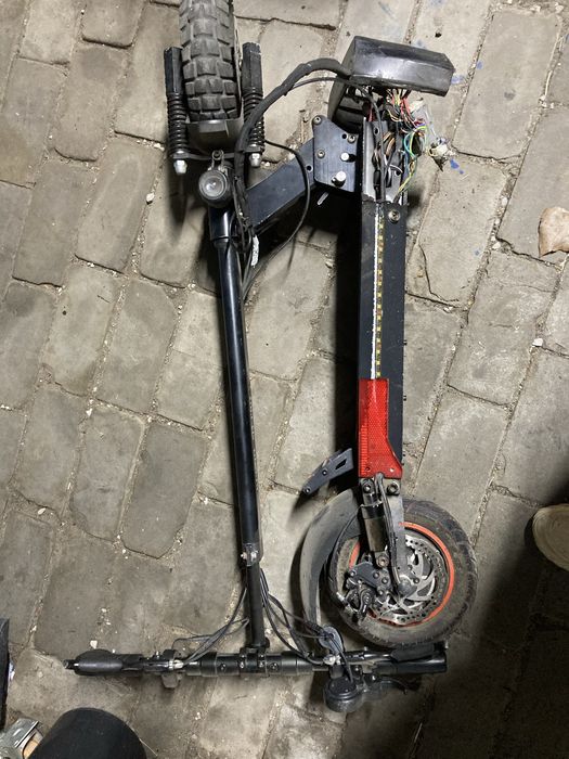 Продам самокат kugoo m4 pro