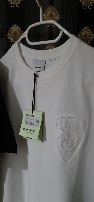 Tricou reduceri mari Burberry  / Givenchy  / off white