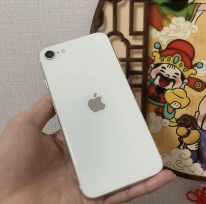 iPhone se продам