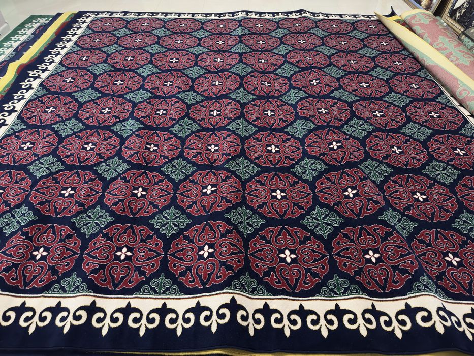 Продаётся новый шерстяной ковер (фабрика Монголия)