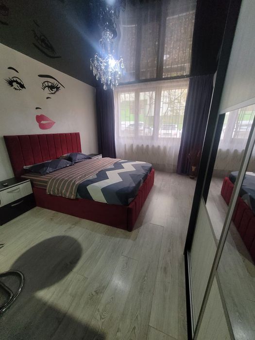 Regim  Hotelier lângă Tribunal