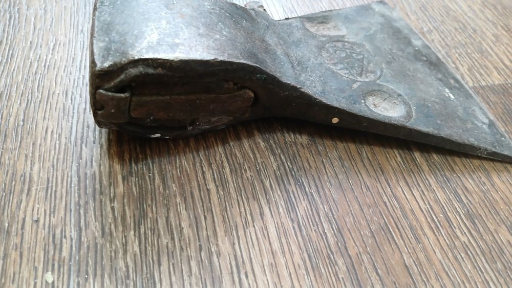 Топор, цена 3000 тенге