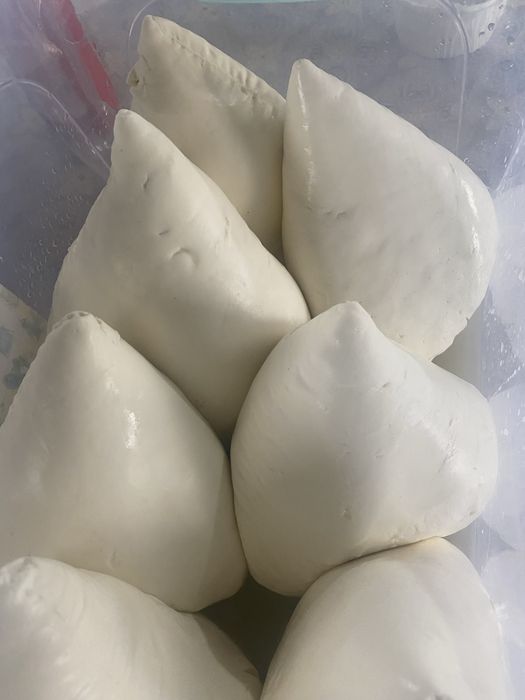 Vând brânză de vacă