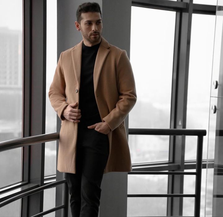 Пальто мужской стилный