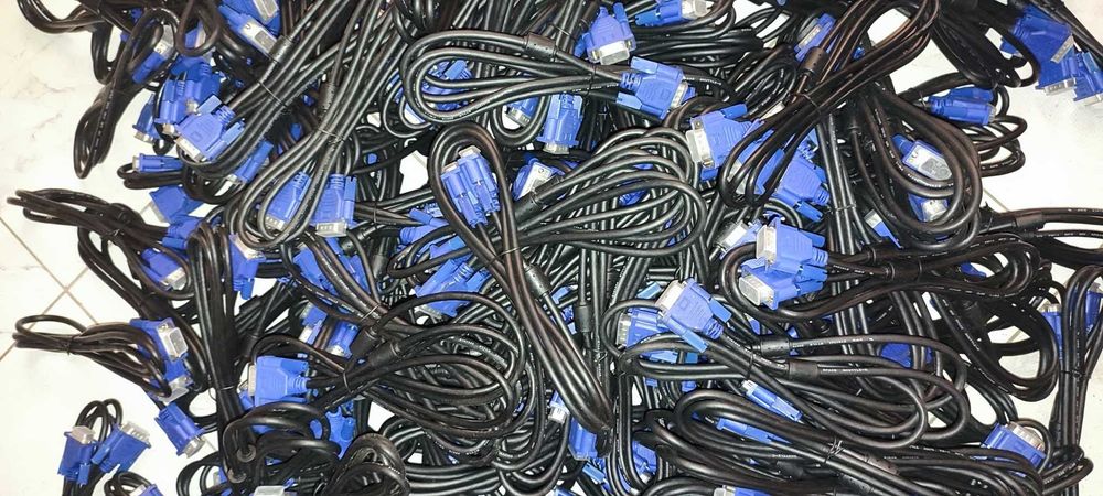 VGA НОВИ Кабели 90 Броя ЗА Компютър