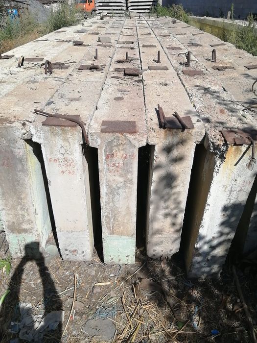 Продам ригеля 12 метровые