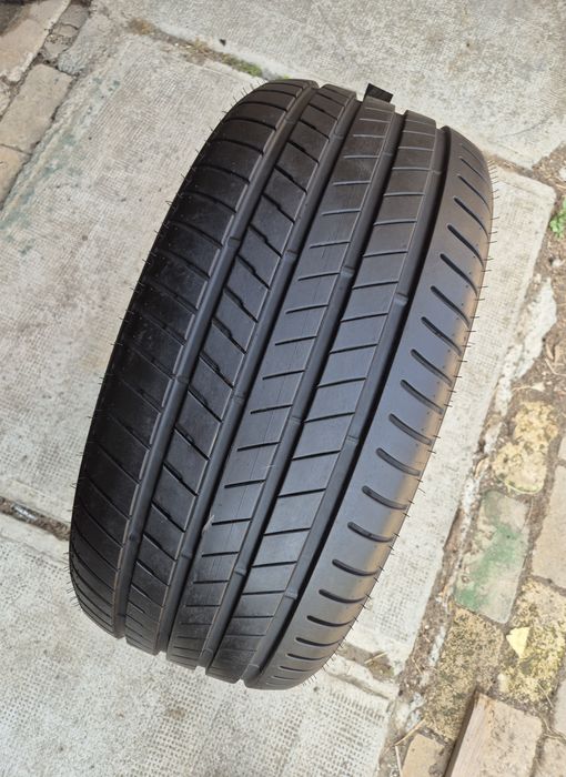 O bucată 275/45 R20 vară - una Bridgestone Continental