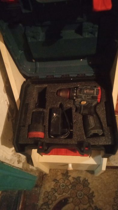 Продам шуруповёрт