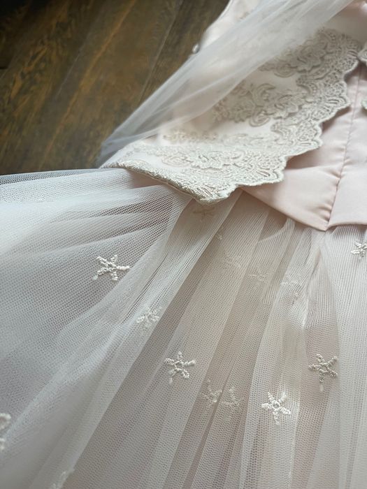 Чисто нова рокля за принцеса 7г. + 2 рокли Mayoral, мн.добро състояние