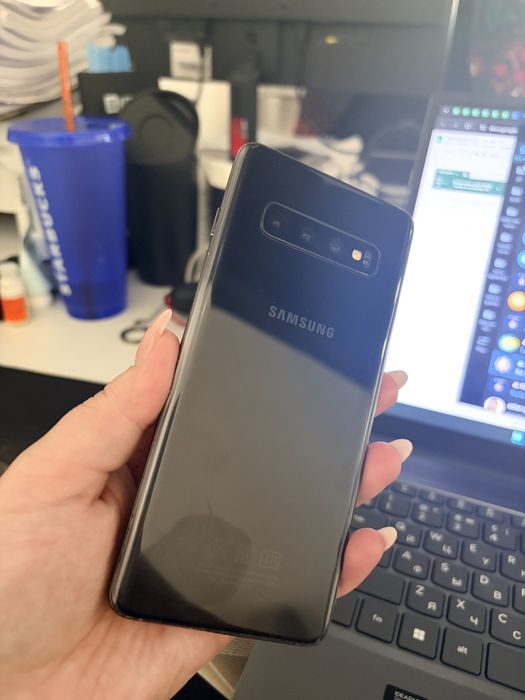Samsung S10 продам